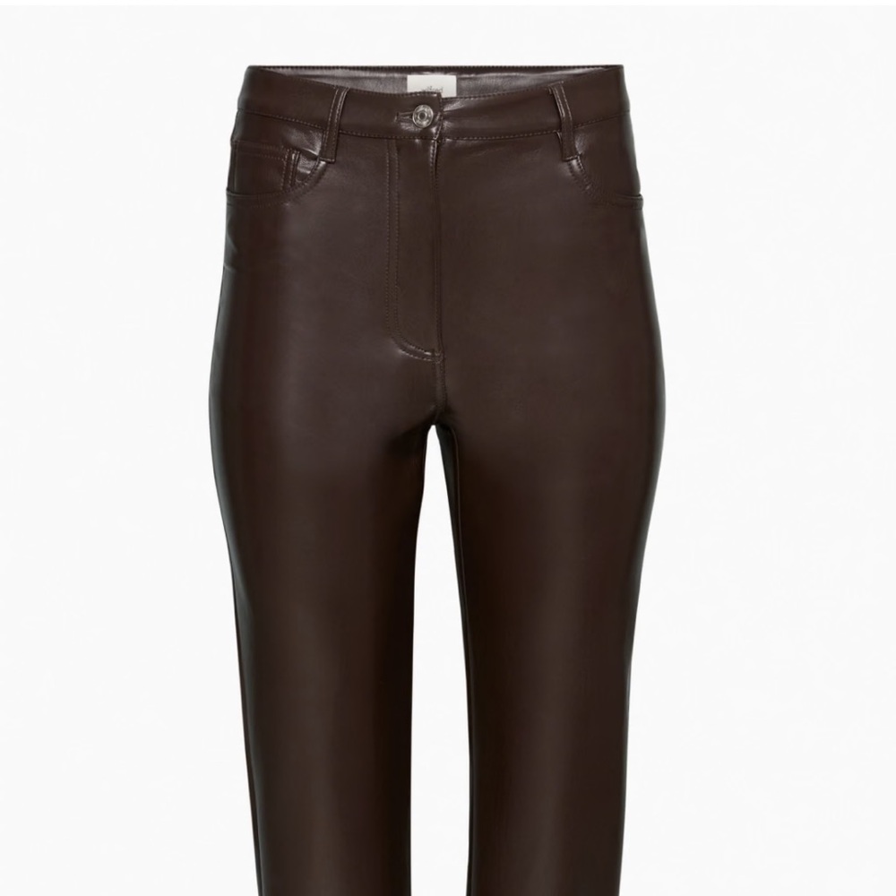 Aritzia The Melina Cropped Pant mocha brown. NWOT never been worn!